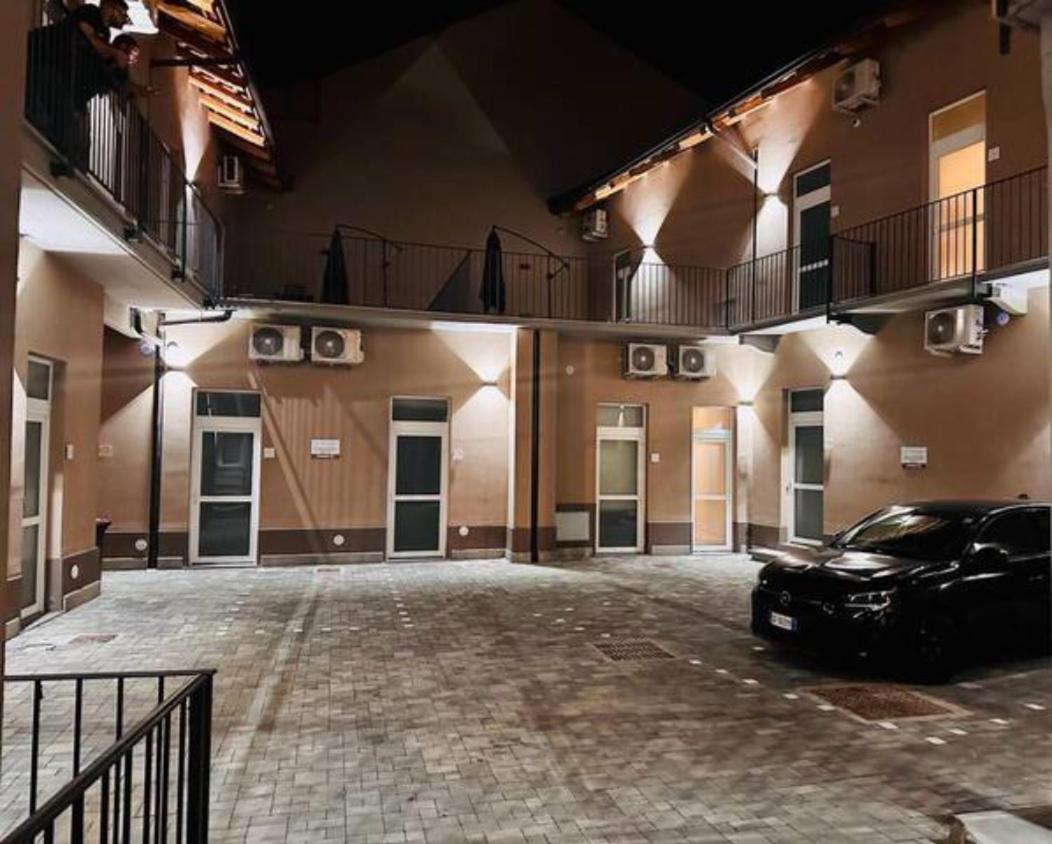 Hh Hermoso Housing Asti Eksteriør bilde