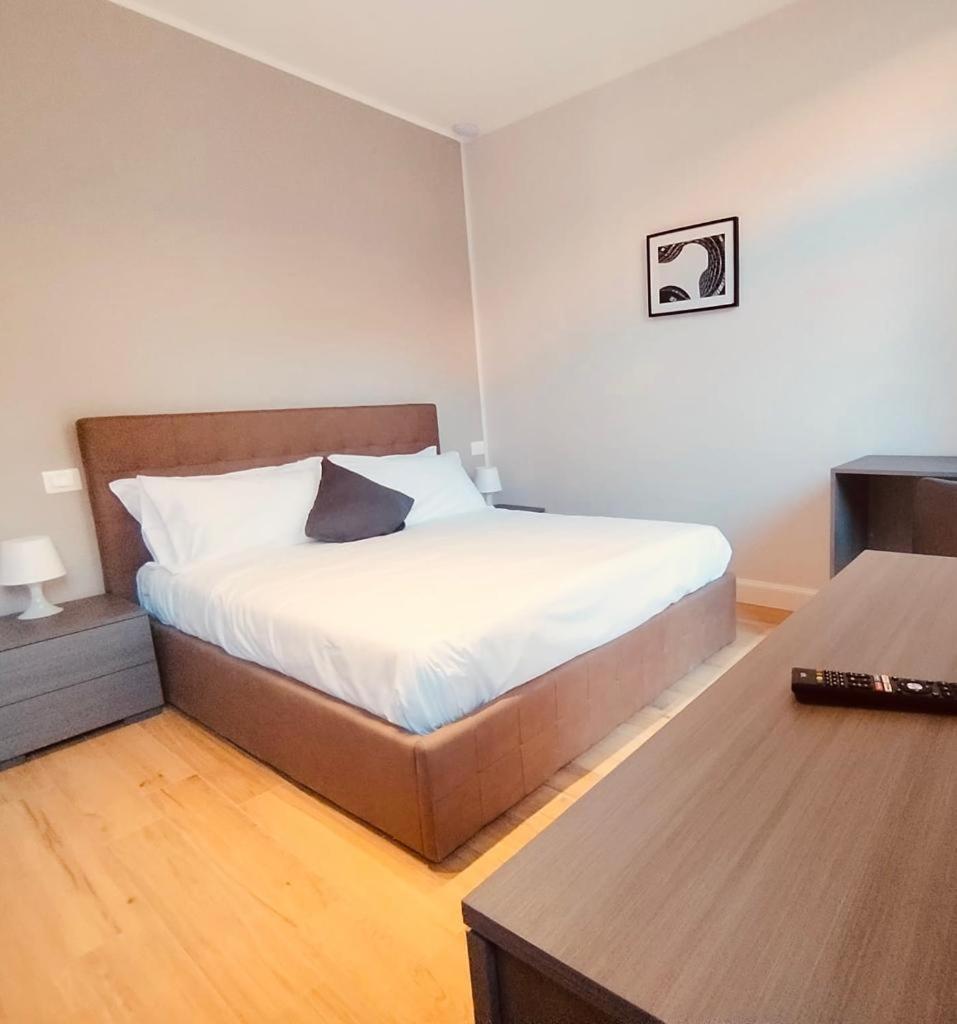 Hh Hermoso Housing Asti Eksteriør bilde
