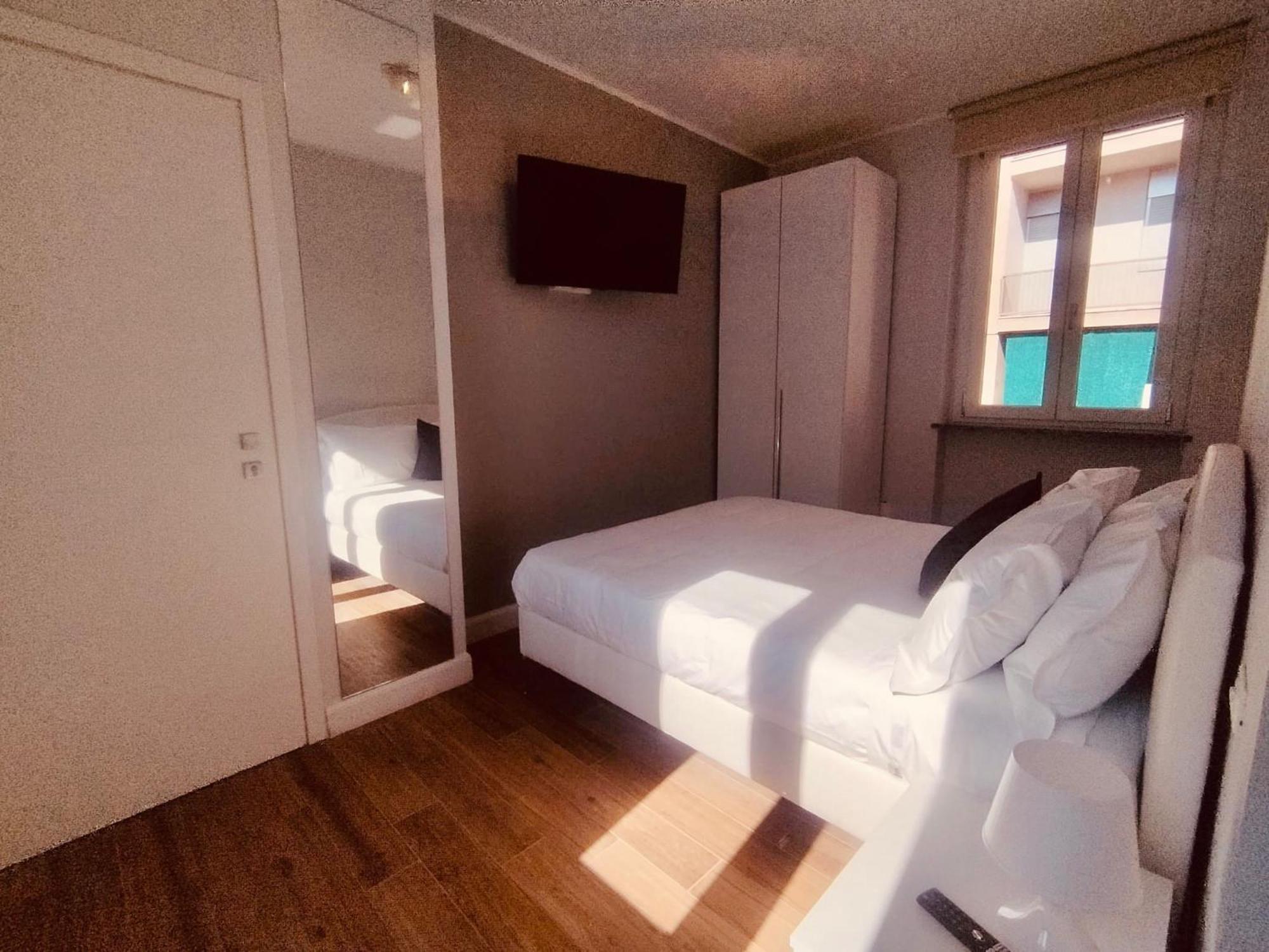 Hh Hermoso Housing Asti Eksteriør bilde